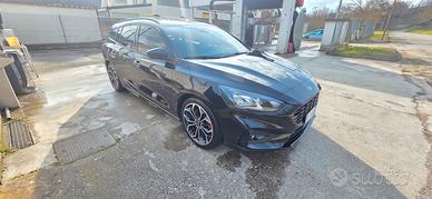 Ford Focus St line wagon