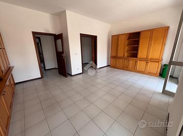 4 LOCALI A LECCE