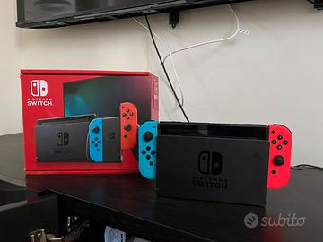 Nintendo Console Switch con Joy-Con Rosso Neon e B