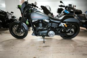 Harley-davidson Dyna Street Bob CLUB STYLE