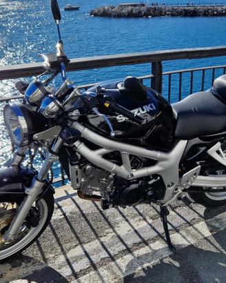 Suzuki SV 650 - 2001 solo Km 7000