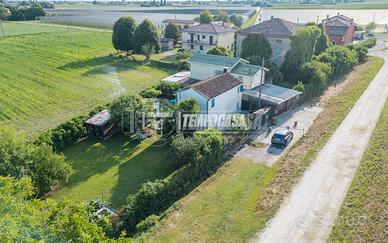 SOLUZIONE INDIPENDENTE CON AMPIO GIARDINO