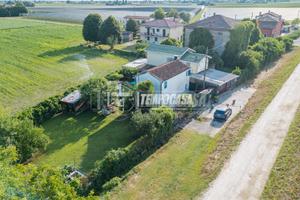 SOLUZIONE INDIPENDENTE CON AMPIO GIARDINO