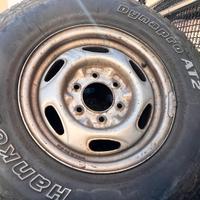 treno gomme Hankook 235/75R15