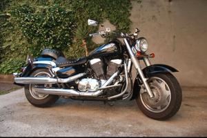 SUZUKI VL 1500