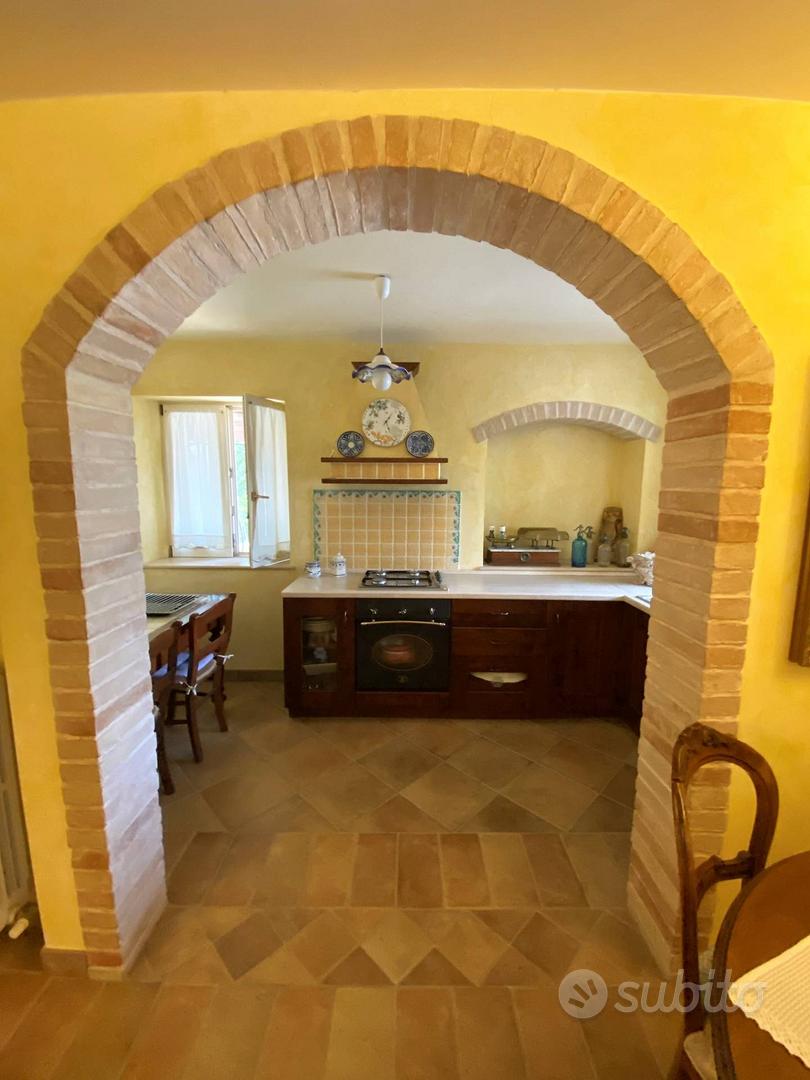 Casa Colonica con Terreno - Fermo - Altro
