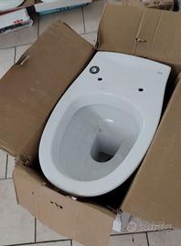 Water e bidet Rak a terra modello Karla