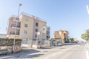 NEGOZIO A ROMA