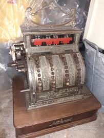 Registratore di cassa antico.