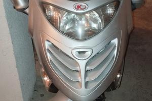 scuterone 250 cilindrata 