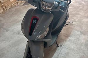 Piaggio Medley 125