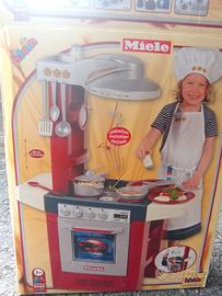 cucina giocattolo miele