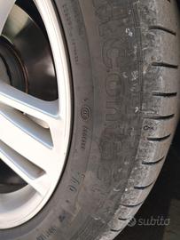 4 gomme Continental 
