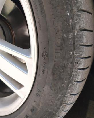 4 gomme Continental 