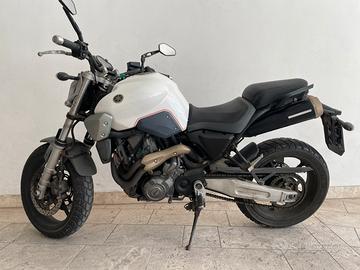 moto yamaha MT03