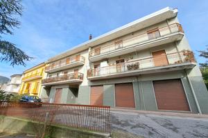 4 LOCALI A BARONISSI