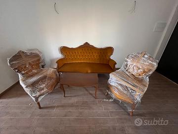 Salotto classico: Divano, 2 poltrone e tavolinetto