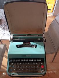 macchina da scrivere Olivetti  32