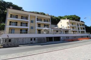 2 LOCALI A CHIAVARI