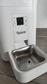 Distributore automatico croccantini gatti cani