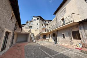 2 LOCALI A ANAGNI