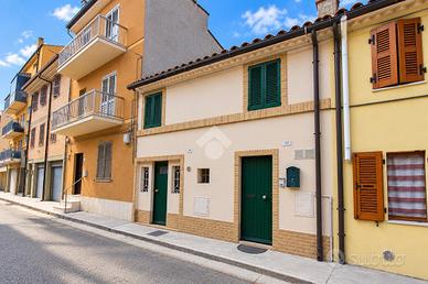 CASA SEMINDIPENDENTE A PORTO SAN GIORGIO