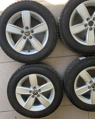 Cerchi in lega 15” Polo e gomme 185/65 R15 88T