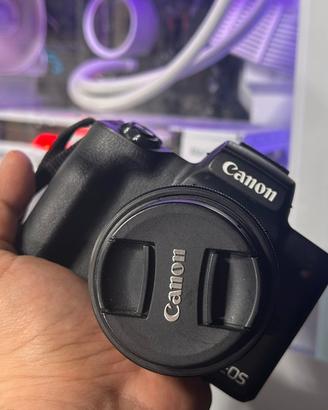 CANON EOS M50