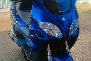 Scooter Piaggio x9 500