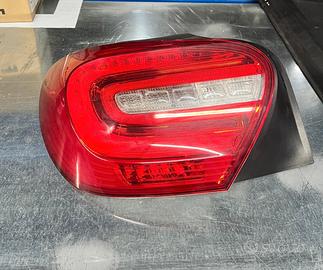 FANALE / STOP POSTERIORE MERCEDES CLASSE A 2015 - 