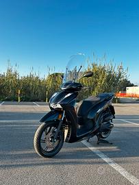 HONDA SH 350 sport 2024 garanzia ufficiale 5 anni