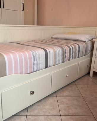 Divano letto IKEA Hemnes bianco+comodino abbinato