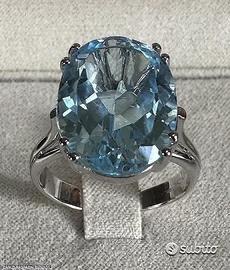ANELLO ORO BIANCO 18kt. CON GRANDE TOPAZIO AZZURRO