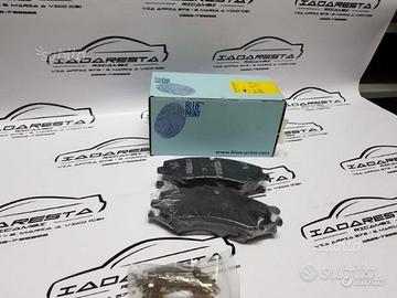 Kit pastiglie freno land rover discovery lr015578