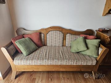 divano in legno