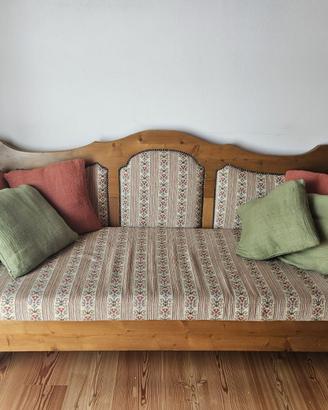 divano in legno