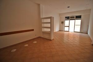 Bottega 39 mq in centro a Gravina di Catania