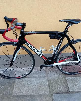 Bici da corsa Pinarello+ completo accessori