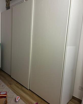 Armadio tre ante in legno bianco