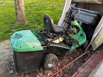 Trattorino tagliaerba