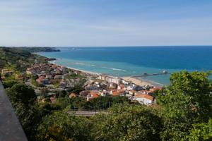 Casa vacanza incastonata tra mare e monti