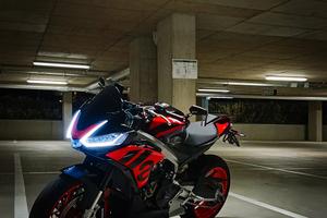 Aprilia tuono 660 factory 