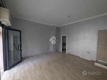 NEGOZIO A CONEGLIANO