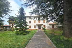 Stabile intero - Farra d'Isonzo -