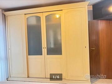 Armadio a 4 ante scorrevoli