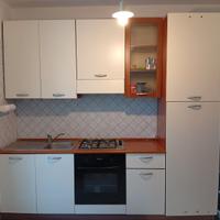 cucina - tavolo - sedie - porta tv