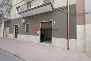 Taranto Locale commerciale in Corso Piemonte