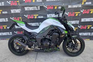 KAWASAKI Z 1000 Completo AKRAPOVIC Video 360