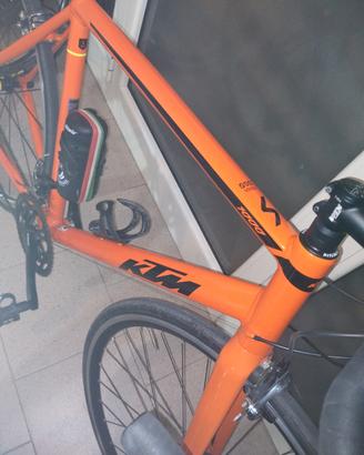 KTM strada 1000