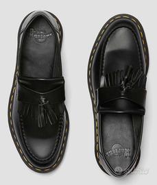 Dr. Martens Adrian Yellow Stitch - Pelle Smooth